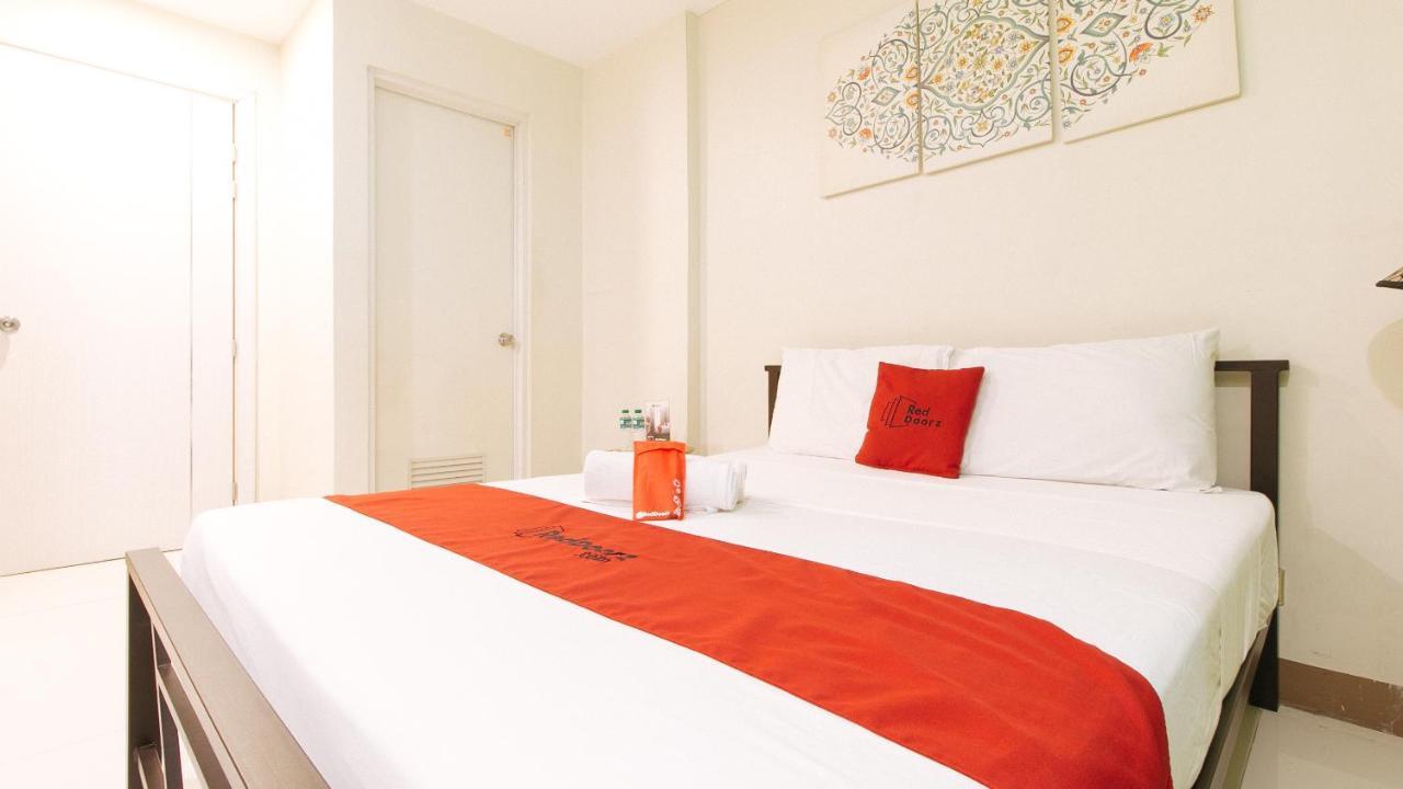 Reddoorz Plus @ Kamuning Quezon City Exterior photo