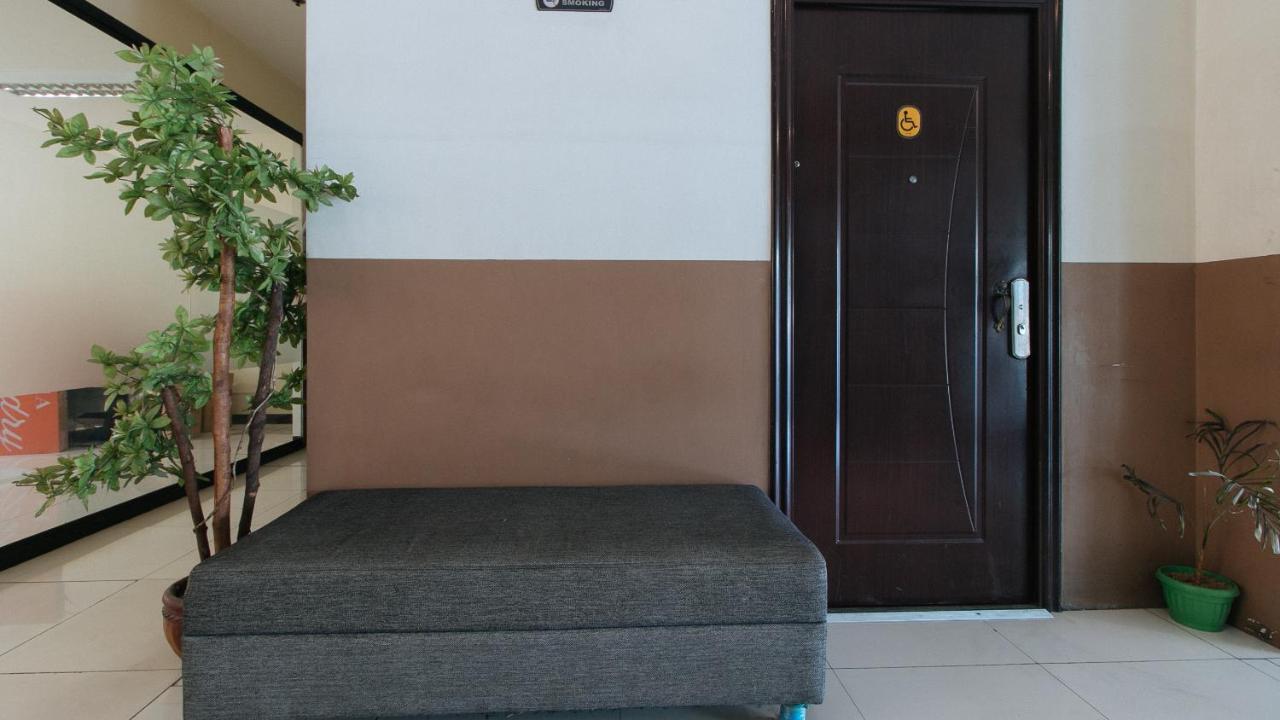 Reddoorz Plus @ Kamuning Quezon City Exterior photo