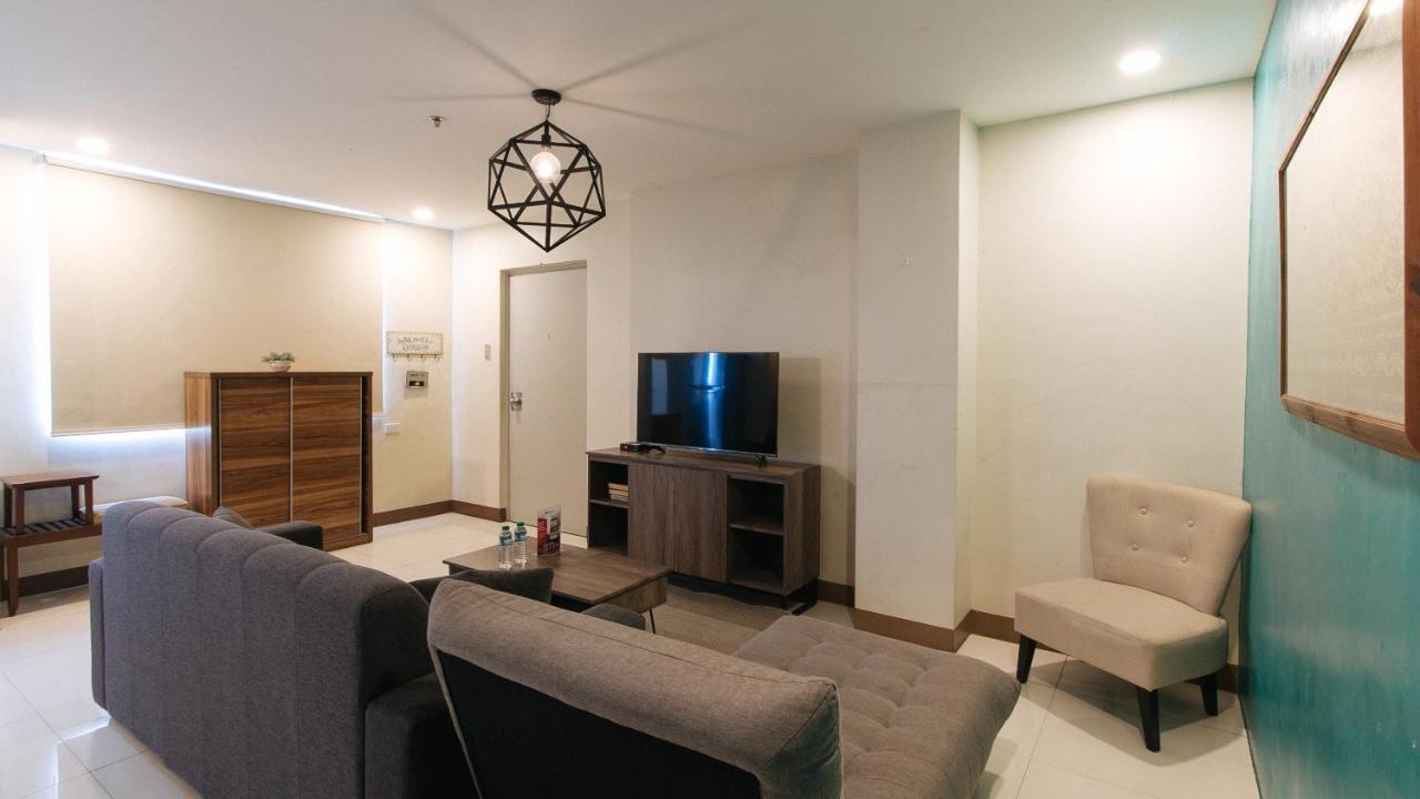 Reddoorz Plus @ Kamuning Quezon City Exterior photo