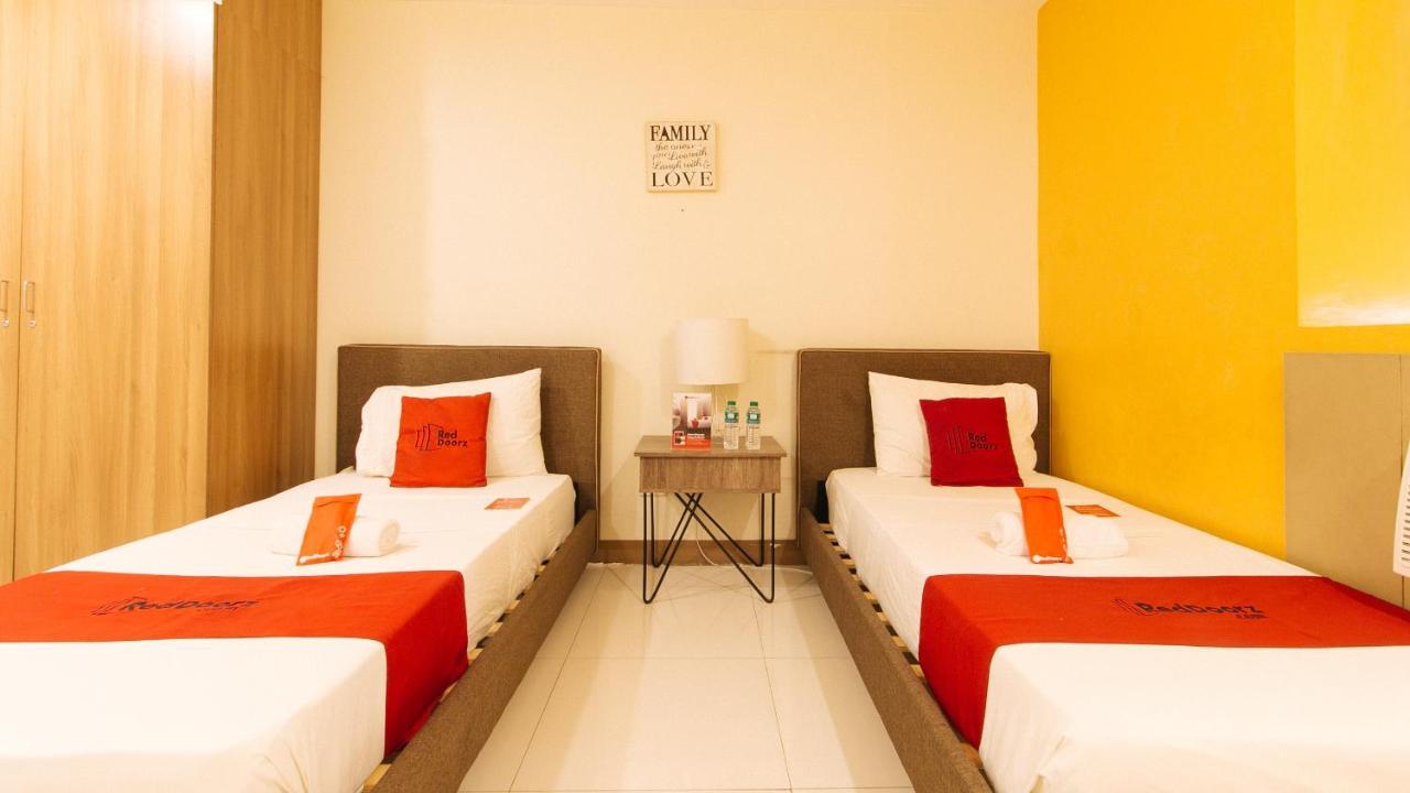 Reddoorz Plus @ Kamuning Quezon City Exterior photo