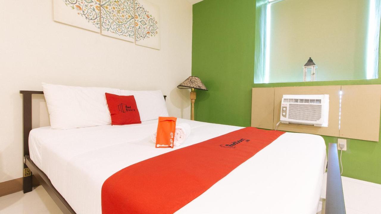 Reddoorz Plus @ Kamuning Quezon City Exterior photo